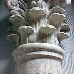 Полуколонна Corinf (Travertino classico)